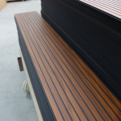 لوحة سقف PVC الزخرفية للحائط التجارية PVC الحائط الغطاء الحائط الداخلي لوحة الحائط الدائمة سهلة النظافة