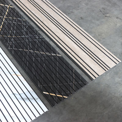 مائة مضادة للماء مضادة للحريق لوحة الحائط من PVC خفيفة الوزن سهلة التثبيت الداخلية الخارجية لوحة الحائط للحمام المطبخ غرفة المعيشة