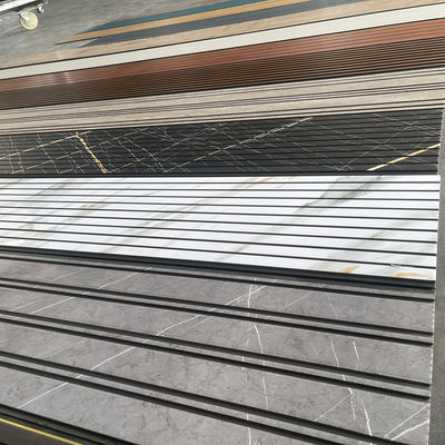 مائة مضادة للماء مضادة للحريق لوحة الحائط من PVC خفيفة الوزن سهلة التثبيت الداخلية الخارجية لوحة الحائط للحمام المطبخ غرفة المعيشة