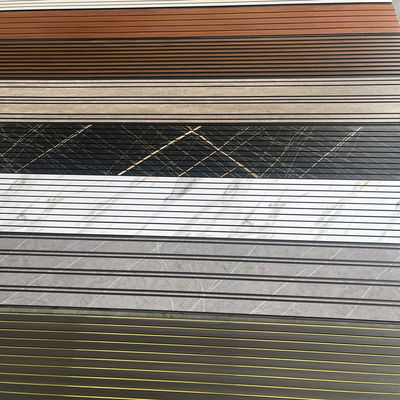 مائة مضادة للماء مضادة للحريق لوحة الحائط من PVC خفيفة الوزن سهلة التثبيت الداخلية الخارجية لوحة الحائط للحمام المطبخ غرفة المعيشة