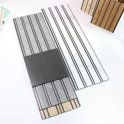 لوح حائط من البولي فينيل كلوريد (PVC) بنمط حبيبات الخشب، لوح حائط زخرفي، مادة صديقة للبيئة لغرفة النوم وغرفة المعيشة وخلفية التلفزيون