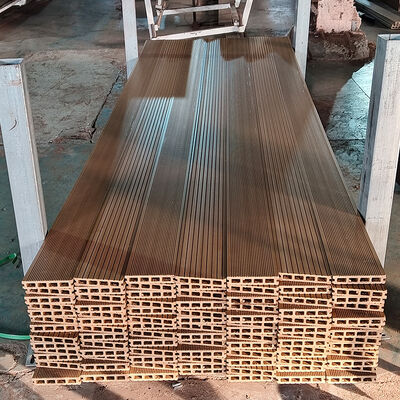 طابق WPC خارجي طويل المدى