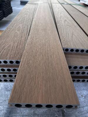 WPC Antigrietas Para Piscina Y Suelo التزيين البلاستيكي المقاوم للماء في الهواء الطلق