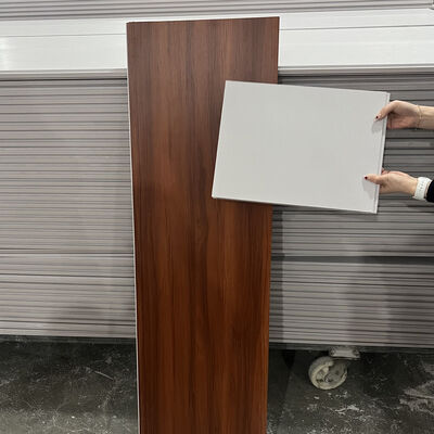 لوح حائط PVC داخلي مزخرف، فاصل مقاوم للماء للمساحة الغرفة