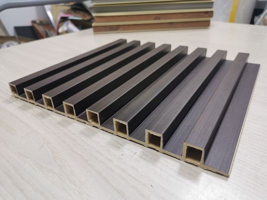 لوح الحائط الخشبي PVC WPC لوح الحائط المخدد WPC 3D Wall Panel