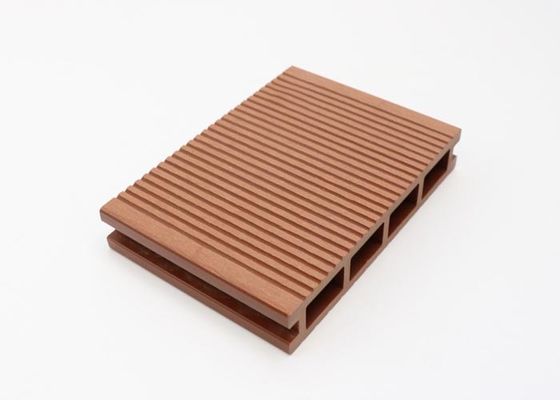 Hide Frame Flooring WPC Decking 18mm سهل التركيب التصميم الحديث