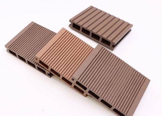 Hide Frame Flooring WPC Decking 18mm سهل التركيب التصميم الحديث