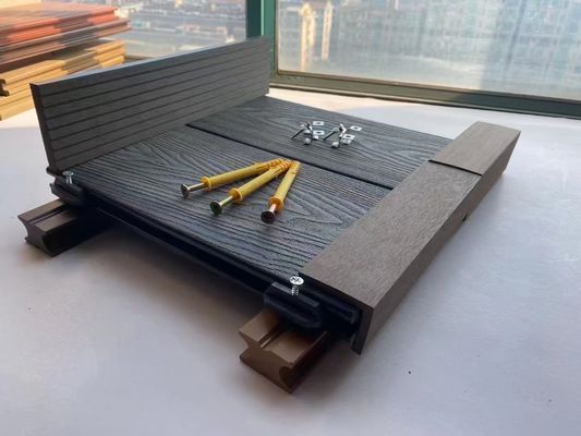 مقاوم للماء غير قابل للانزلاق في الهواء الطلق WPC التزيين هندسيا خشب البلوط الأرضيات