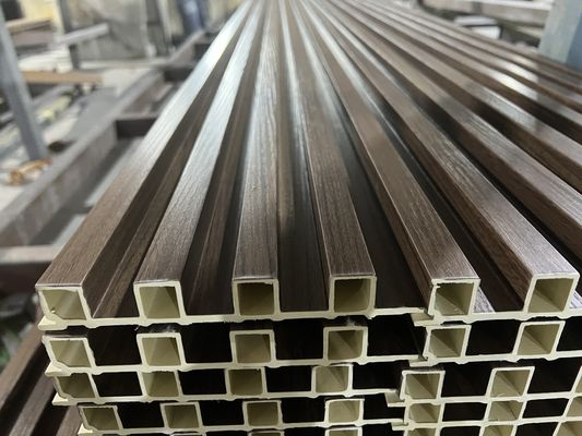 بديل الخشب WPC المركب لوحة الكسوة مغلفة كوة